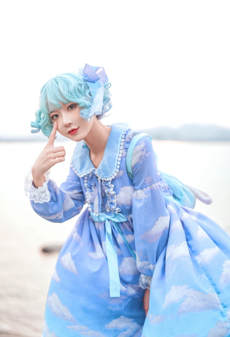 阿包也是兔娘《Lolita蓝裙》主题写真：9张全套美图