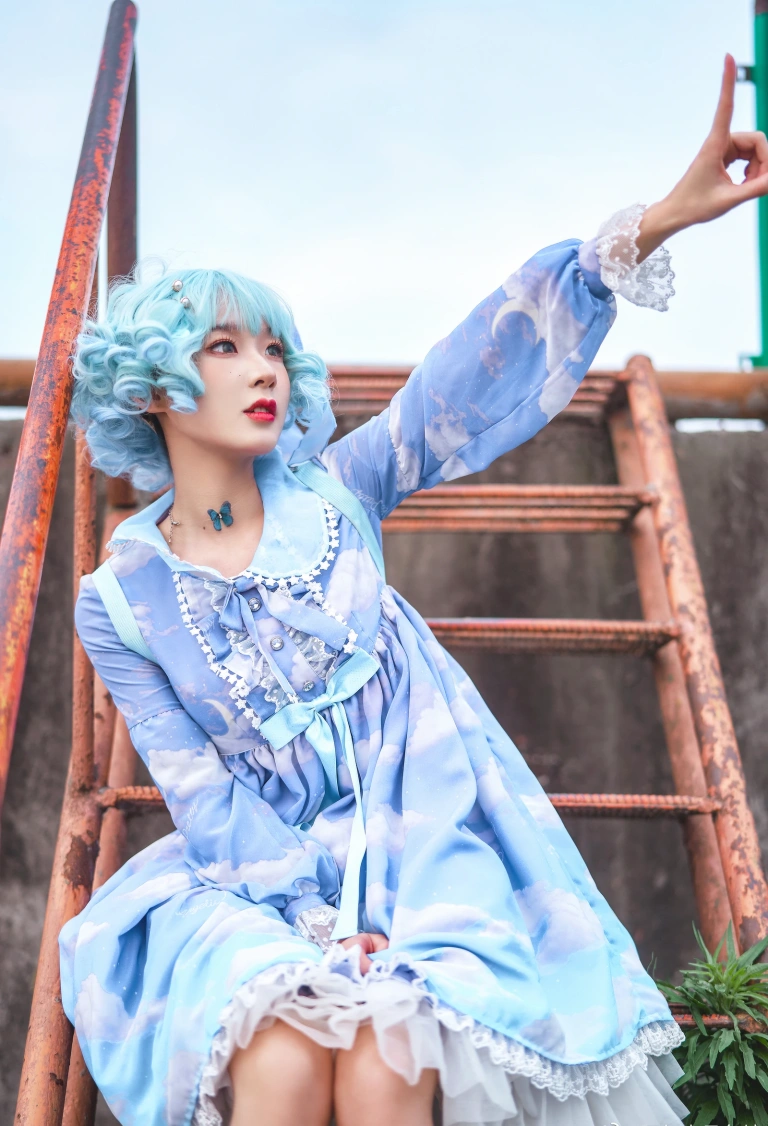 阿包也是兔娘《Lolita蓝裙》主题写真：9张全套美图