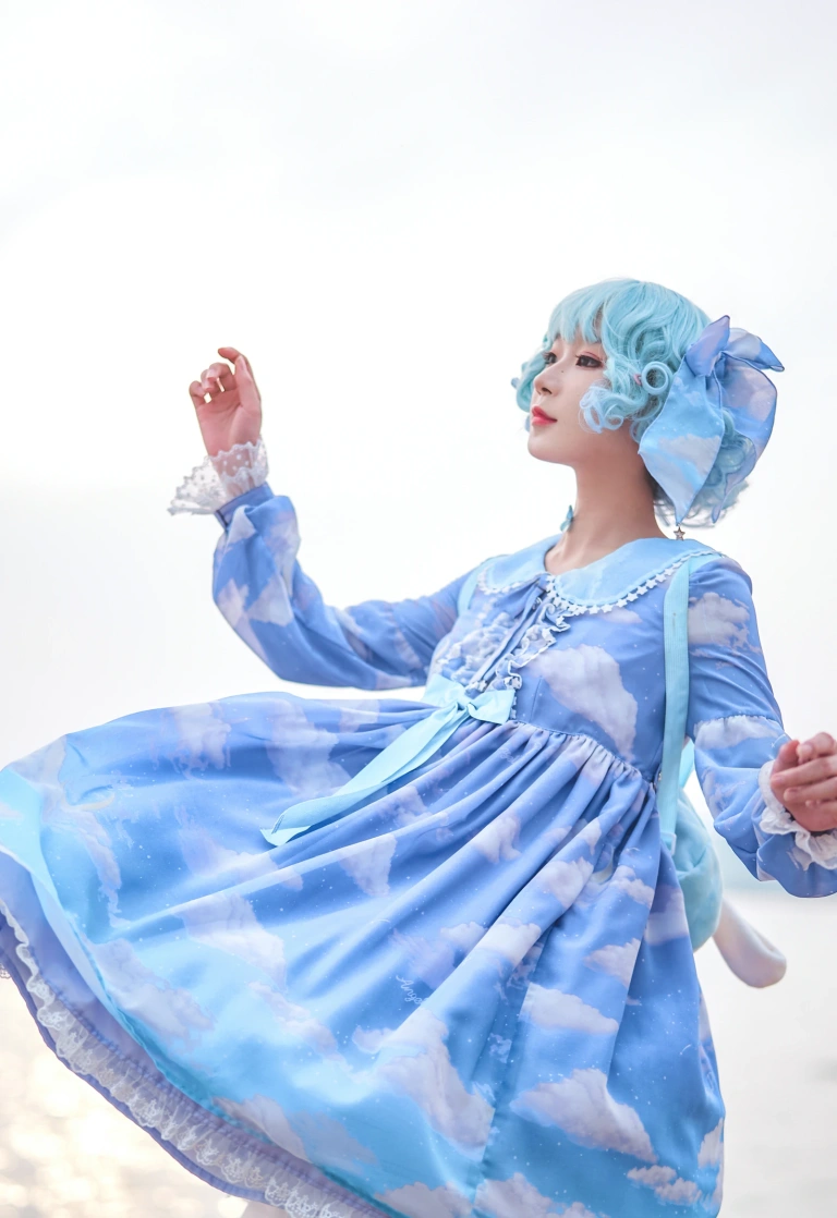 阿包也是兔娘《Lolita蓝裙》主题写真：9张全套美图