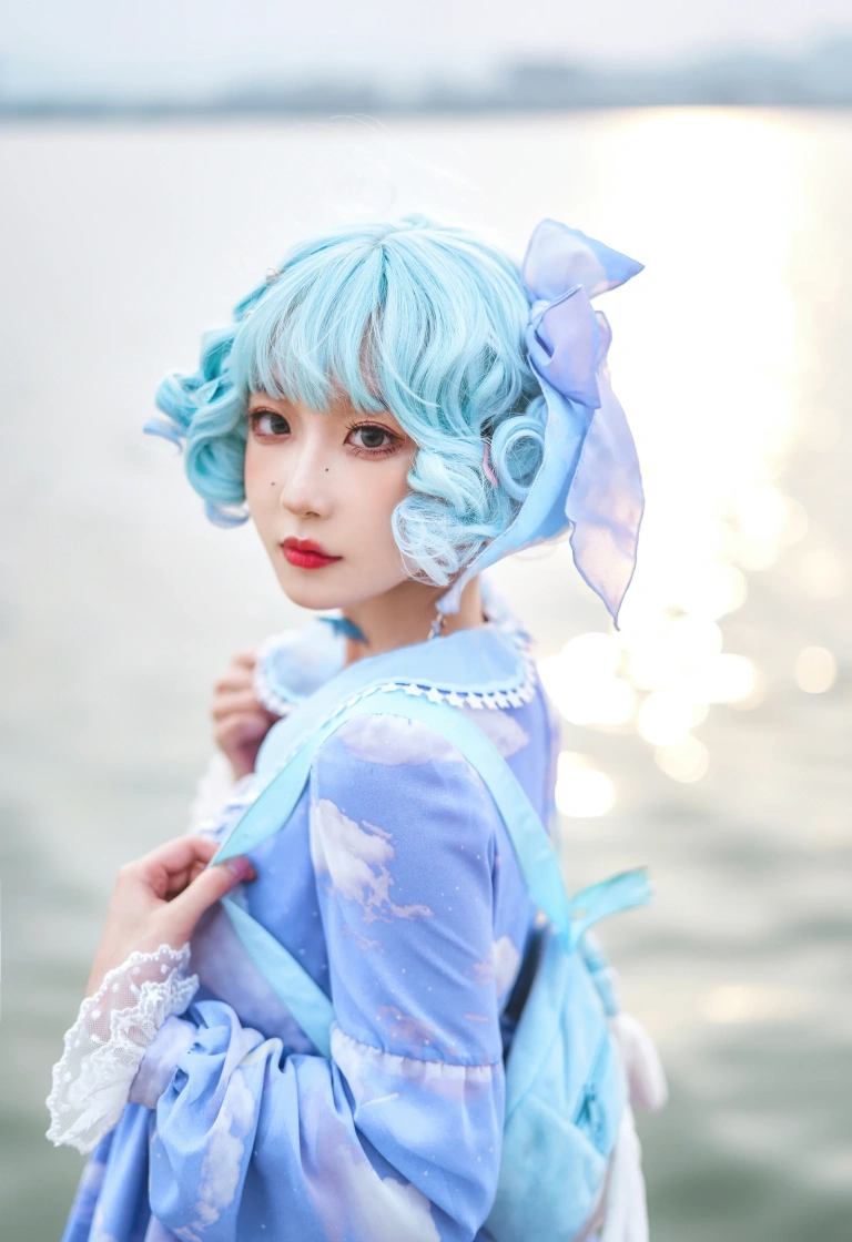 阿包也是兔娘《Lolita蓝裙》主题写真：9张全套美图