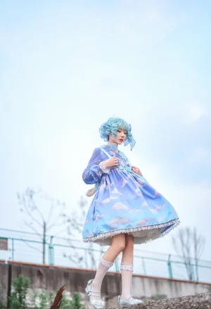 阿包也是兔娘《Lolita蓝裙》主题写真：9张全套美图