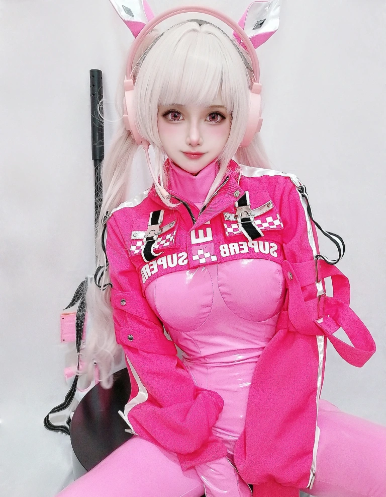 凛子酱《NIKKE 胜利女神 爱丽丝》主题写真：12张全套美图