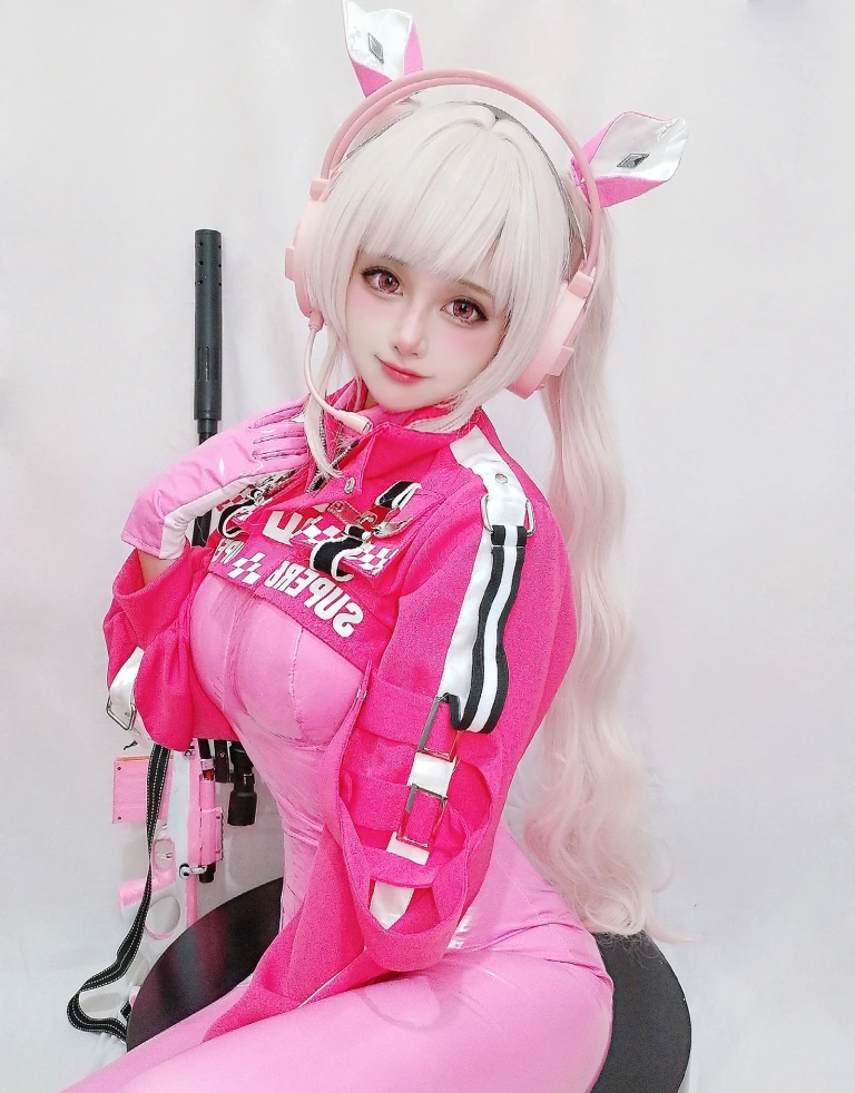 凛子酱《NIKKE 胜利女神 爱丽丝》主题写真：12张全套美图