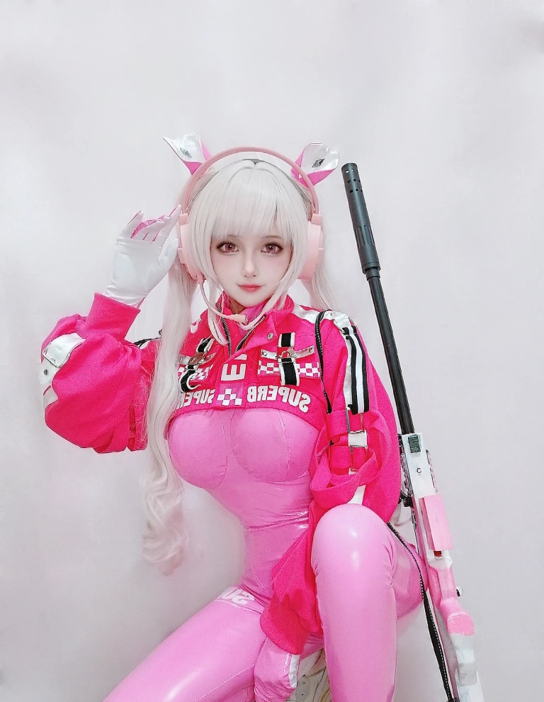 凛子酱《NIKKE 胜利女神 爱丽丝》主题写真：12张全套美图