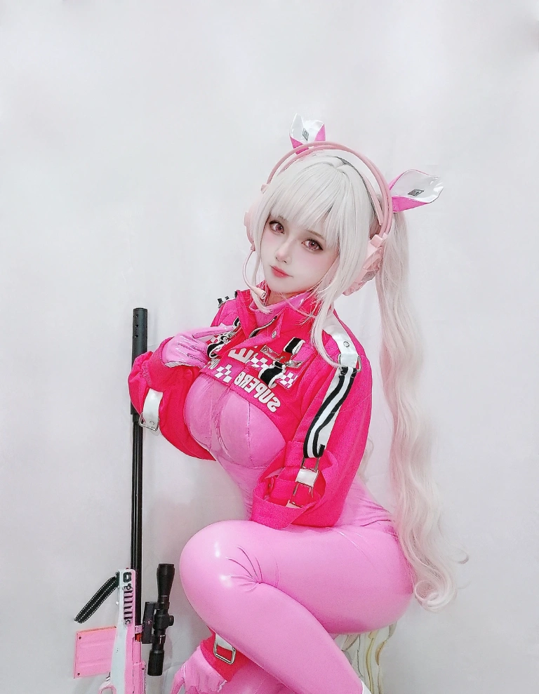 凛子酱《NIKKE 胜利女神 爱丽丝》主题写真：12张全套美图