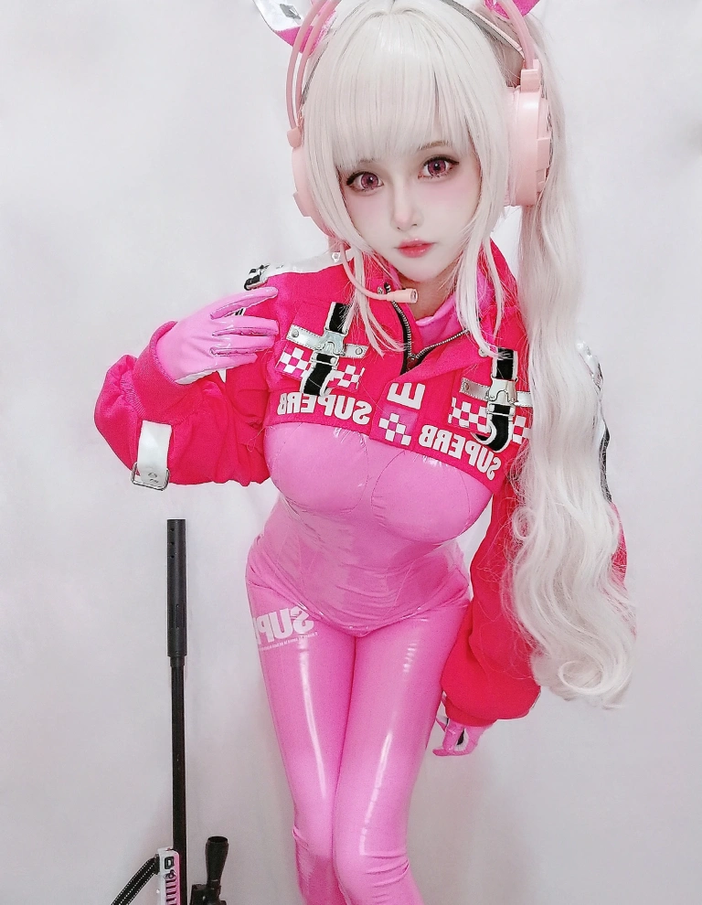 凛子酱《NIKKE 胜利女神 爱丽丝》主题写真：12张全套美图