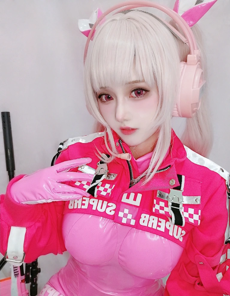 凛子酱《NIKKE 胜利女神 爱丽丝》主题写真：12张全套美图