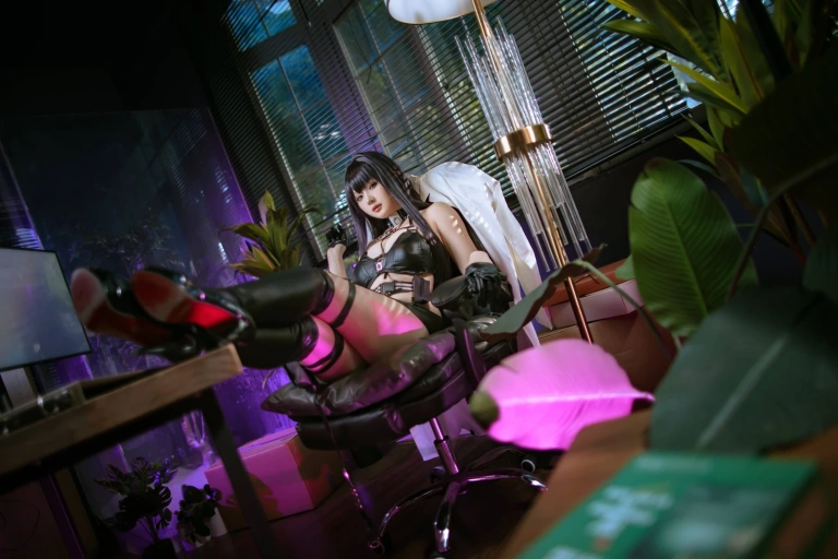 屿鱼《[Patreon] 2024年02月套图会员合集》主题写真：38张全套美图