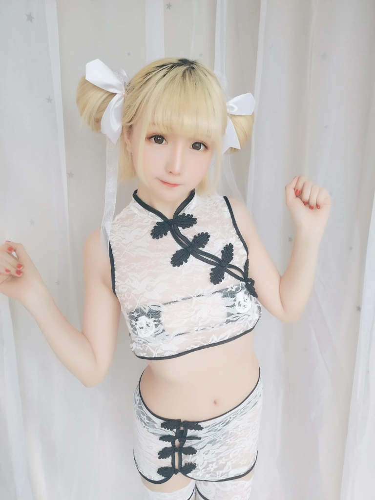 星之迟迟《VOL.16 熊猫旗袍》主题写真：61张全套美图