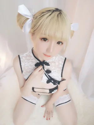 星之迟迟《VOL.16 熊猫旗袍》主题写真：61张全套美图