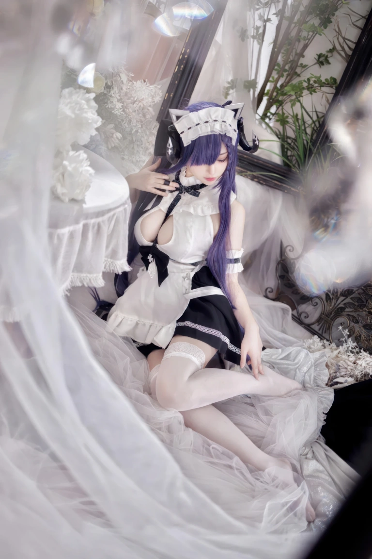 叉子宝宝《碧蓝航线 奥古斯特 女仆》主题写真：14张全套美图