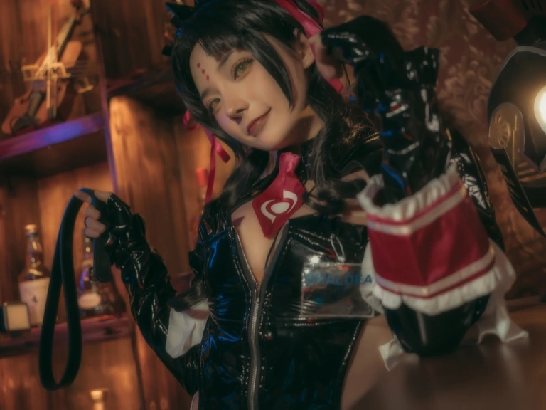 是三不是世《杀生院女仆》主题写真：18张全套美图