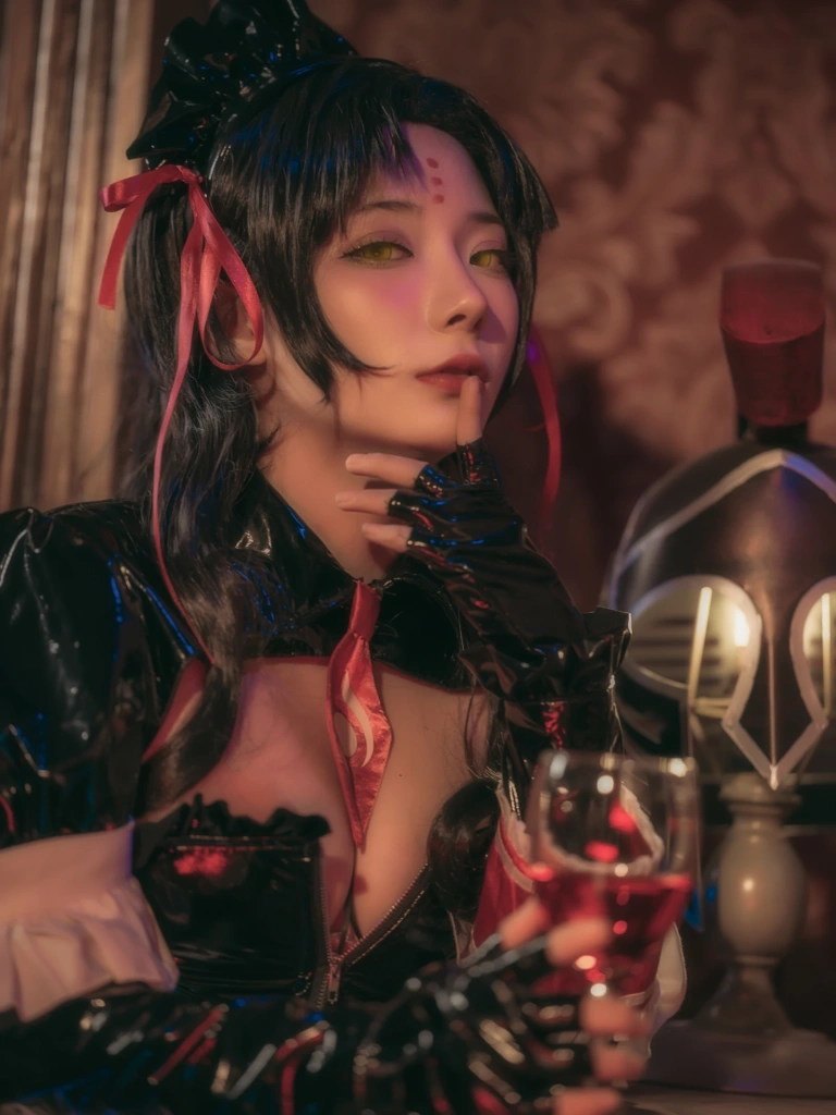 是三不是世《杀生院女仆》主题写真：18张全套美图