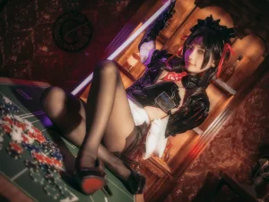 是三不是世《杀生院女仆》主题写真：18张全套美图