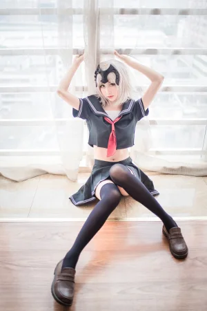 木棉棉《贞德（黑）》主题写真：23张全套美图