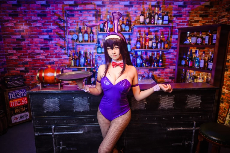 蜜汁猫裘《诗羽兔女郎》主题写真：25张全套美图