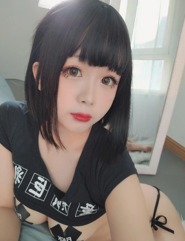 日奈娇(椎名莜)《私服》主题写真：28张全套美图