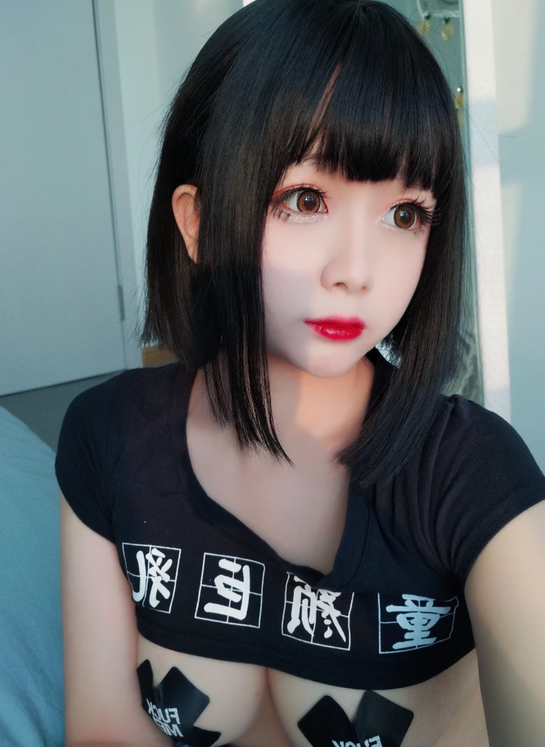日奈娇(椎名莜)《私服》主题写真：28张全套美图