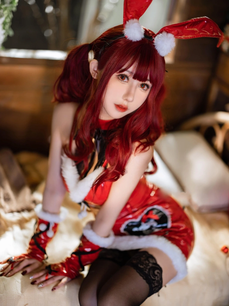 仙女月《红色圣诞兔》主题写真：32张全套美图