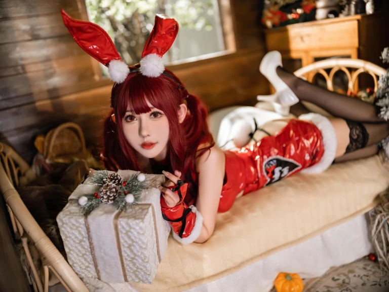 仙女月《红色圣诞兔》主题写真：32张全套美图