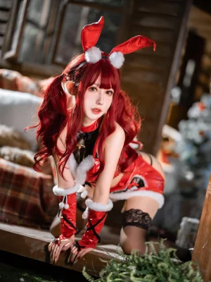 仙女月《红色圣诞兔》主题写真：32张全套美图