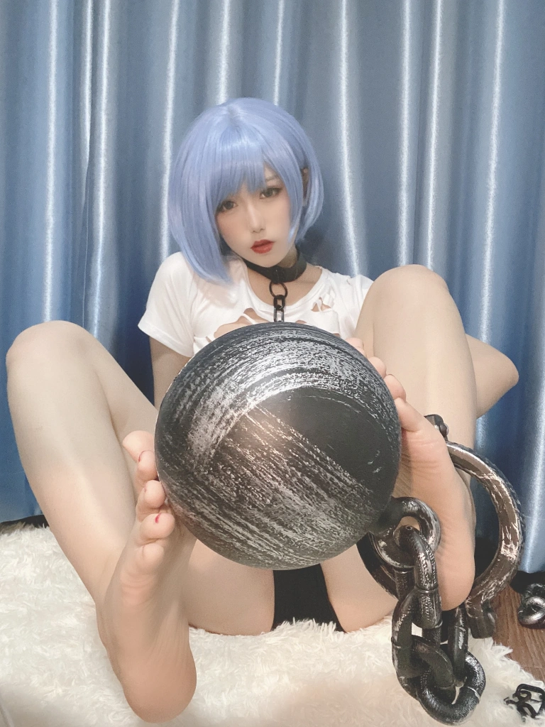 芋圆侑子《恰巴耶夫囚服》主题写真：33张全套美图，含3个视频