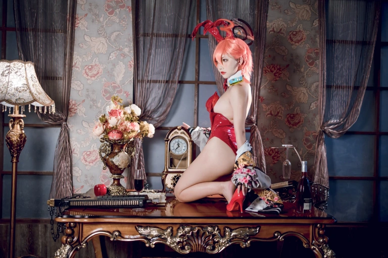 是一只熊仔《碧蓝档案 美甘宁瑠》主题写真：35张全套美图