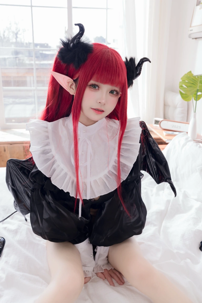 九柒喵《利兹》主题写真：40张全套美图