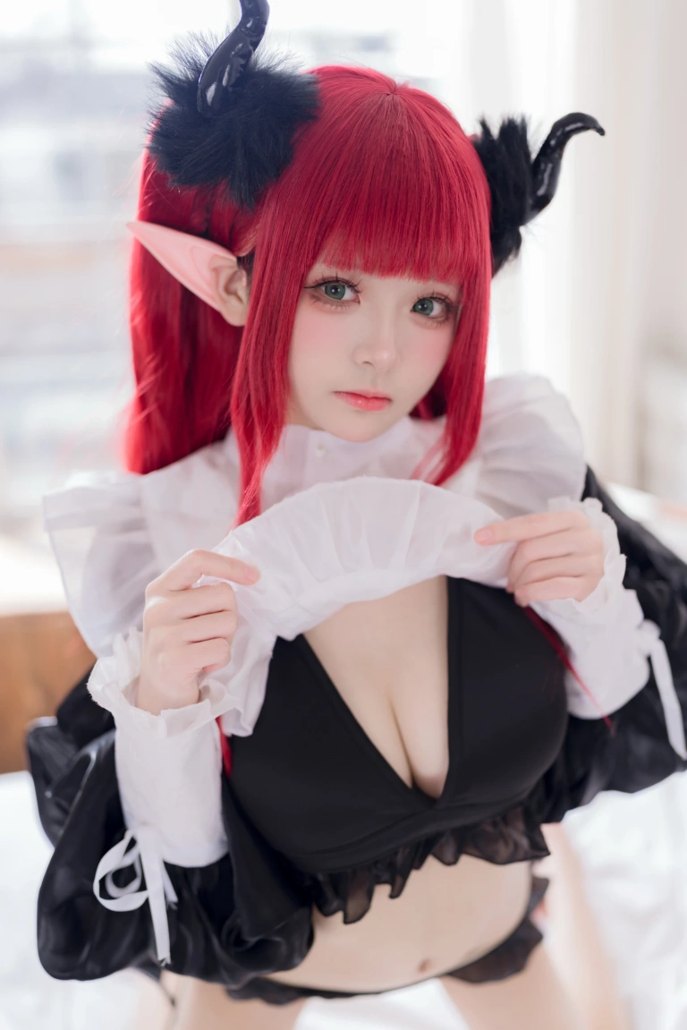 九柒喵《利兹》主题写真：40张全套美图