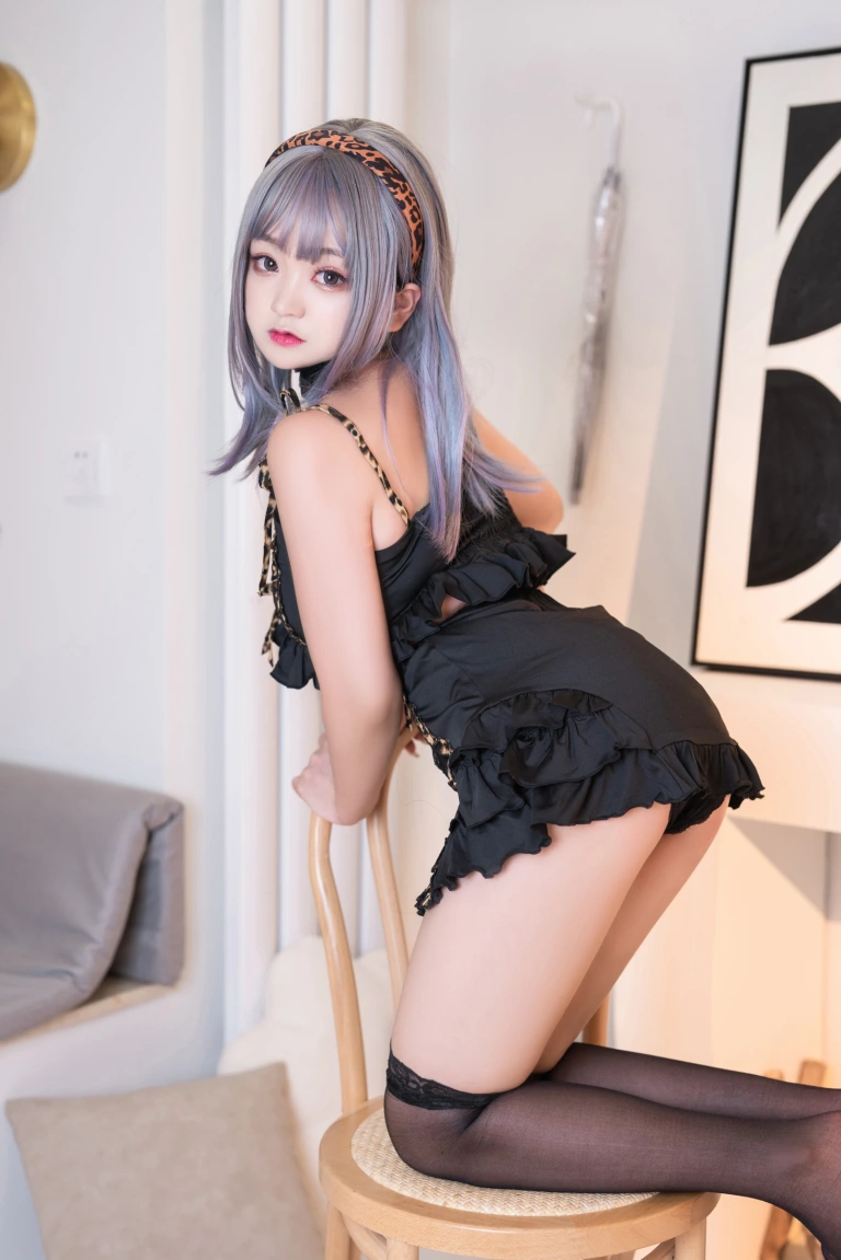 恩田直幸《连体小豹纹》主题写真：40张全套美图