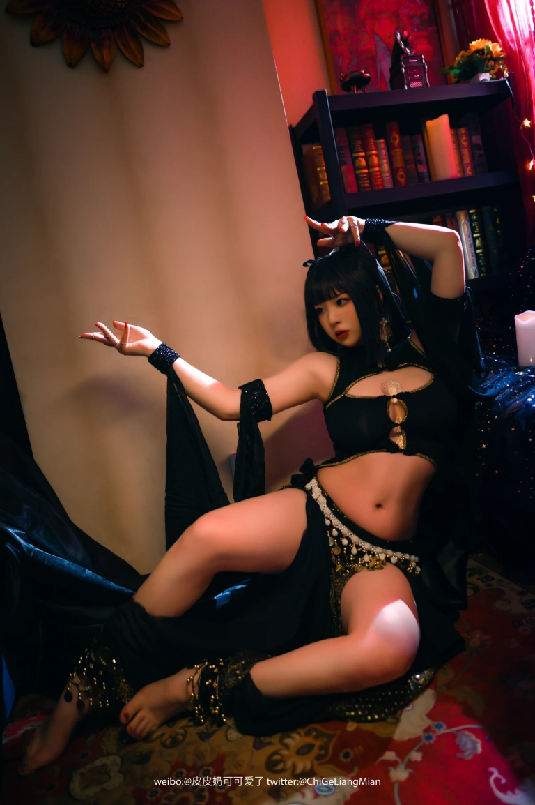 皮皮奶《舞娘》主题写真：50张全套美图