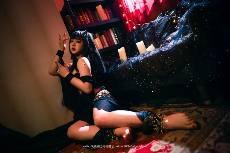皮皮奶《舞娘》主题写真：50张全套美图
