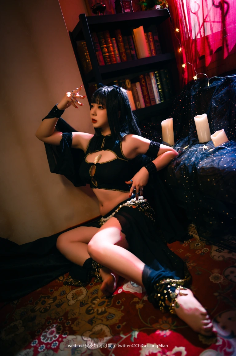 皮皮奶《舞娘》主题写真：50张全套美图