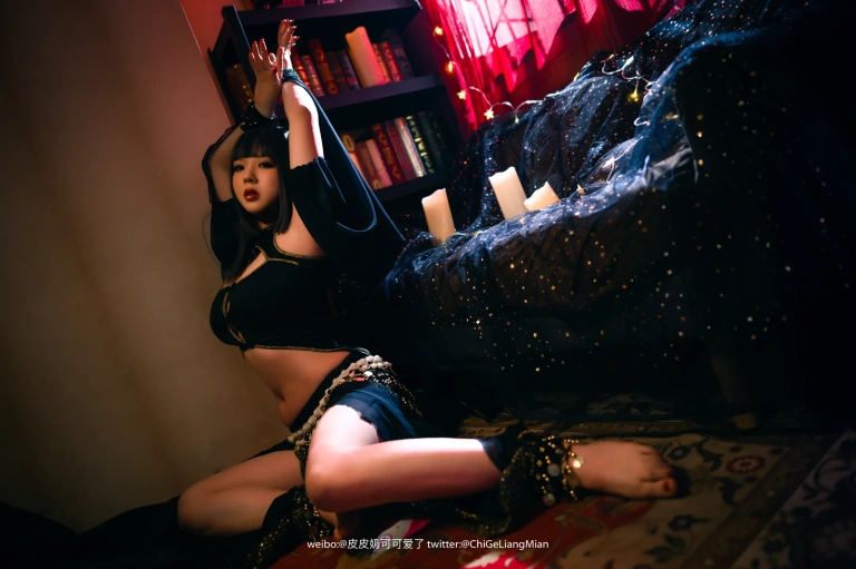 皮皮奶《舞娘》主题写真：50张全套美图