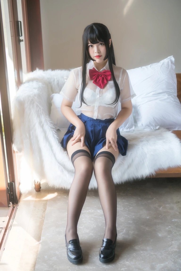 白烨《情人节特辑》主题写真：52张全套美图