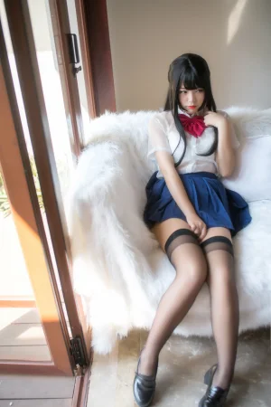 白烨《情人节特辑》主题写真：52张全套美图
