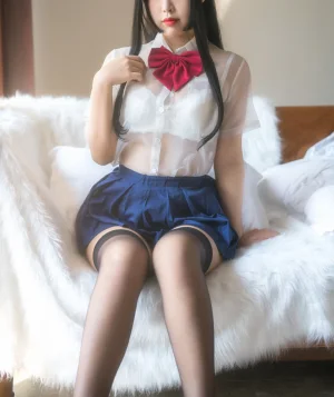 白烨《情人节特辑》主题写真：52张全套美图