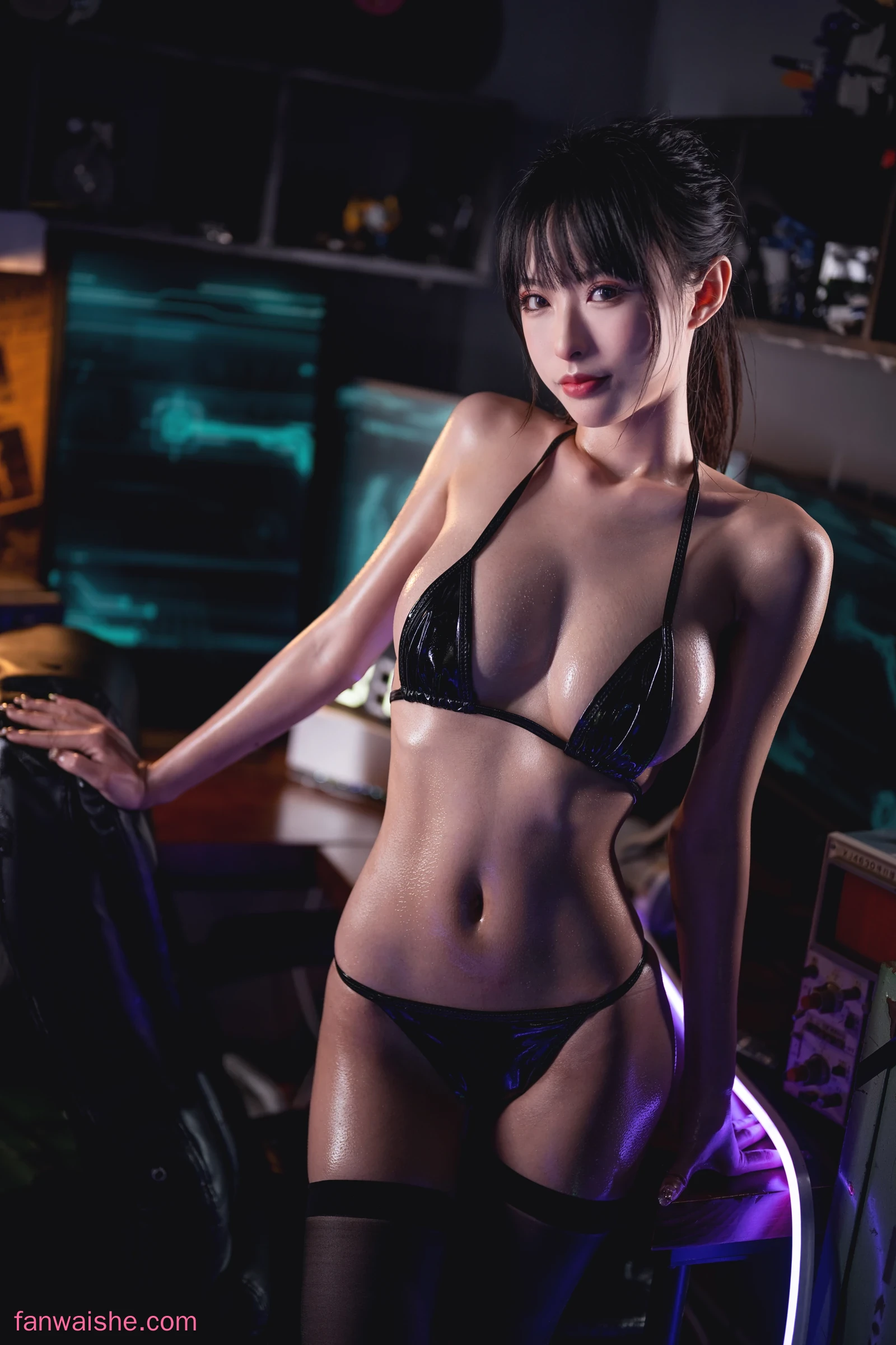 清水由乃 清水由乃 NO.017 - 抹油比基尼