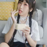不呆猫《奶油少女》主题写真：80张全套美图，含4个视频
