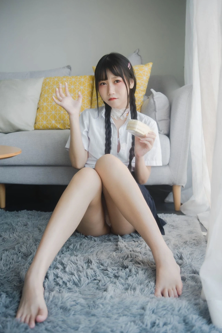 不呆猫《奶油少女》主题写真：80张全套美图，含4个视频