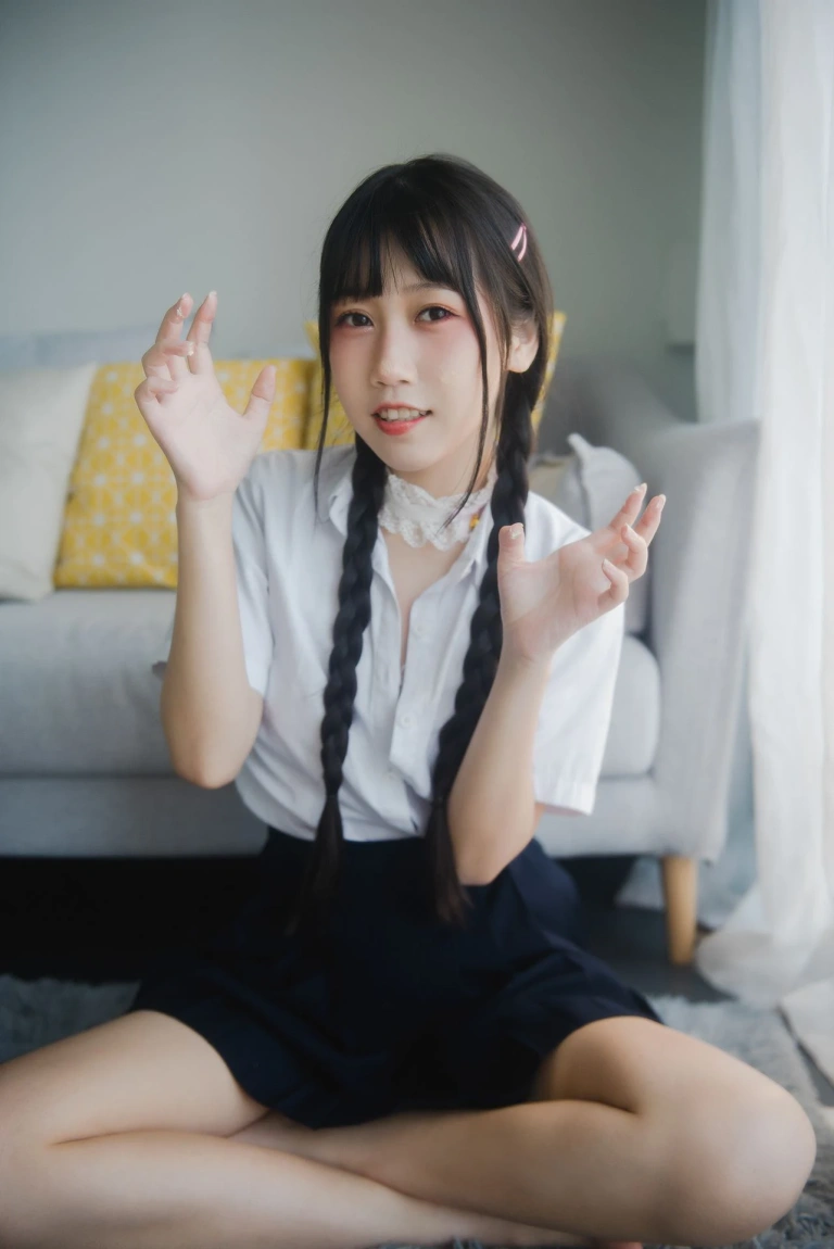 不呆猫《奶油少女》主题写真：80张全套美图，含4个视频