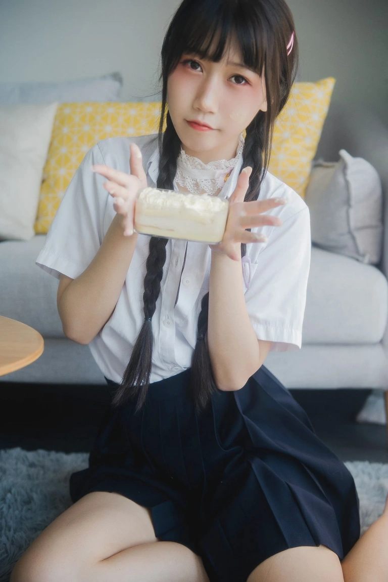 不呆猫《奶油少女》主题写真：80张全套美图，含4个视频