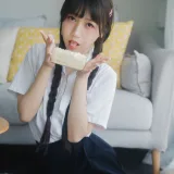 不呆猫《奶油少女》主题写真：80张全套美图，含4个视频