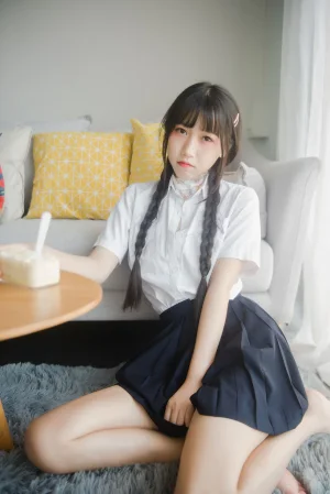 不呆猫《奶油少女》主题写真：80张全套美图，含4个视频