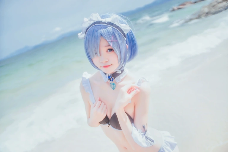 桜桃喵《蕾姆COS》主题写真：48张全套美图