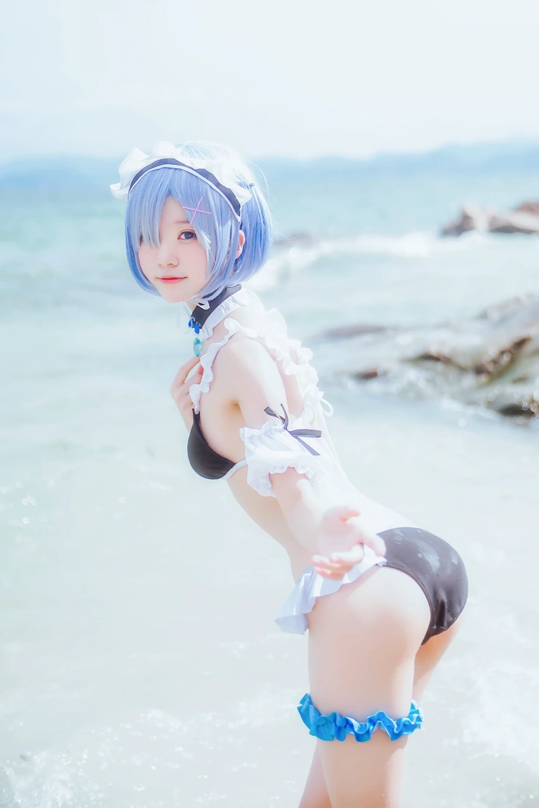 桜桃喵《蕾姆COS》主题写真：48张全套美图