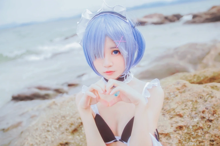 桜桃喵《蕾姆COS》主题写真：48张全套美图