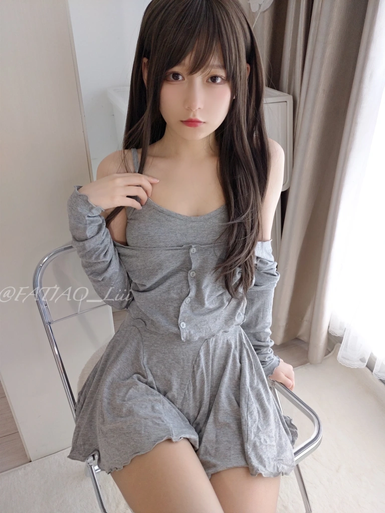 迷之呆梨《Fantia 2022年05月会员合集（8期）》主题写真：129张全套美图，含1个视频