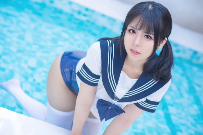 虎森森《JK死库水》主题写真：35张全套美图