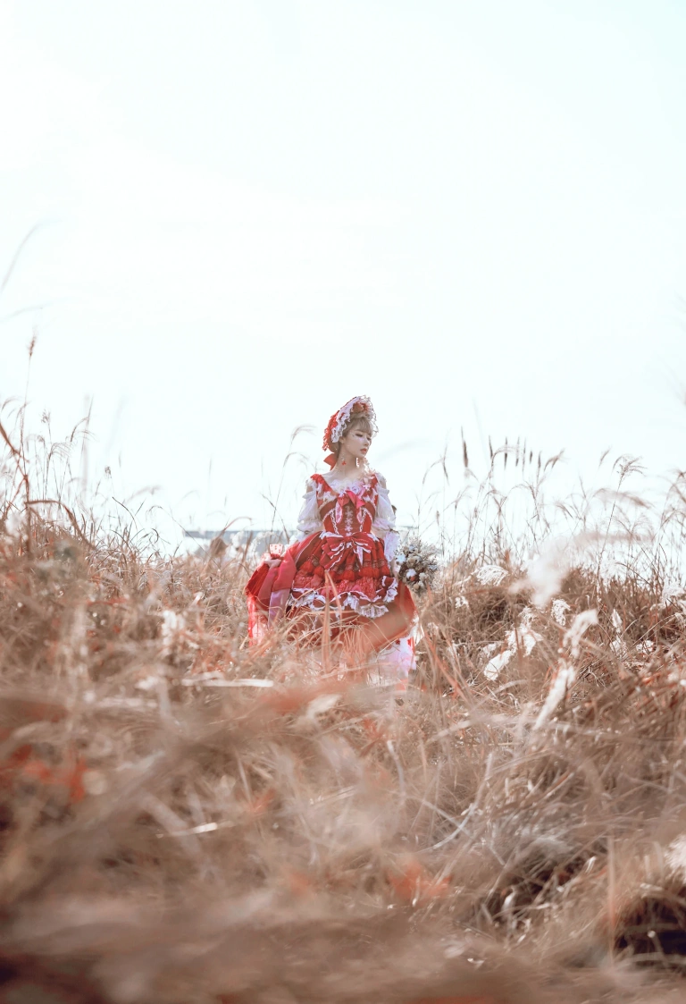 阿包也是兔娘《Lolita红裙》主题写真：12张全套美图